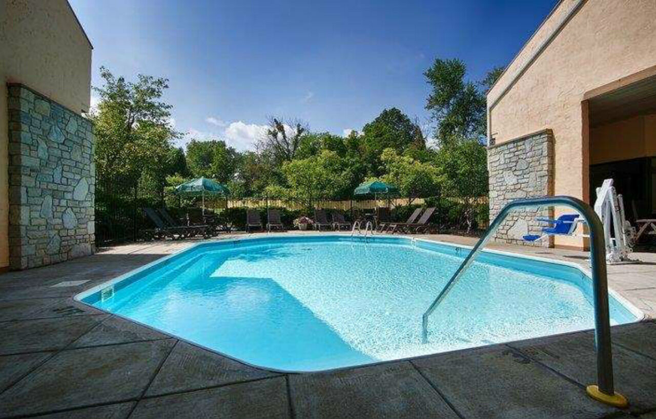 Best Western Clermont Cherry Grove Eksteriør bilde